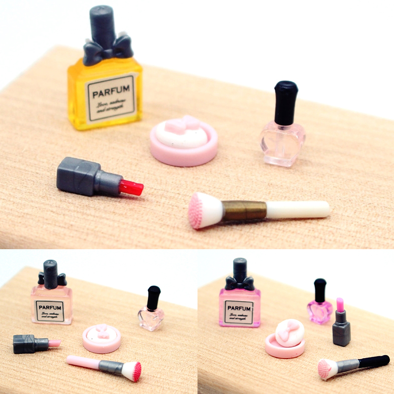 Beauty Kiss Makeup - 1 ensemble de miniatures de cosmétiques